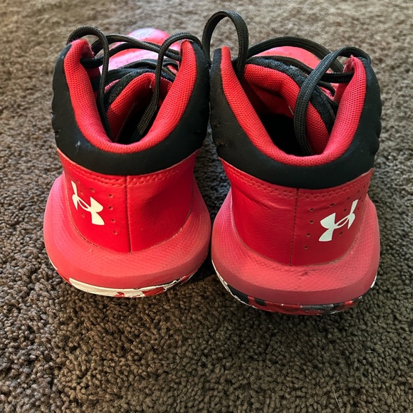Under Armor red basketball high tops - Picture 3 of 4